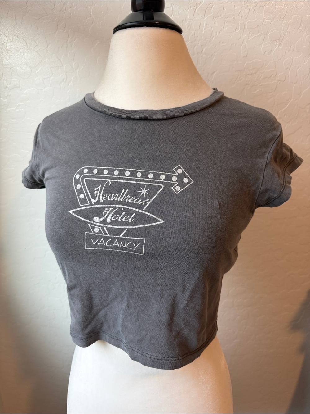 Forever 21 Charcoal Gray Graphic Crop Tee